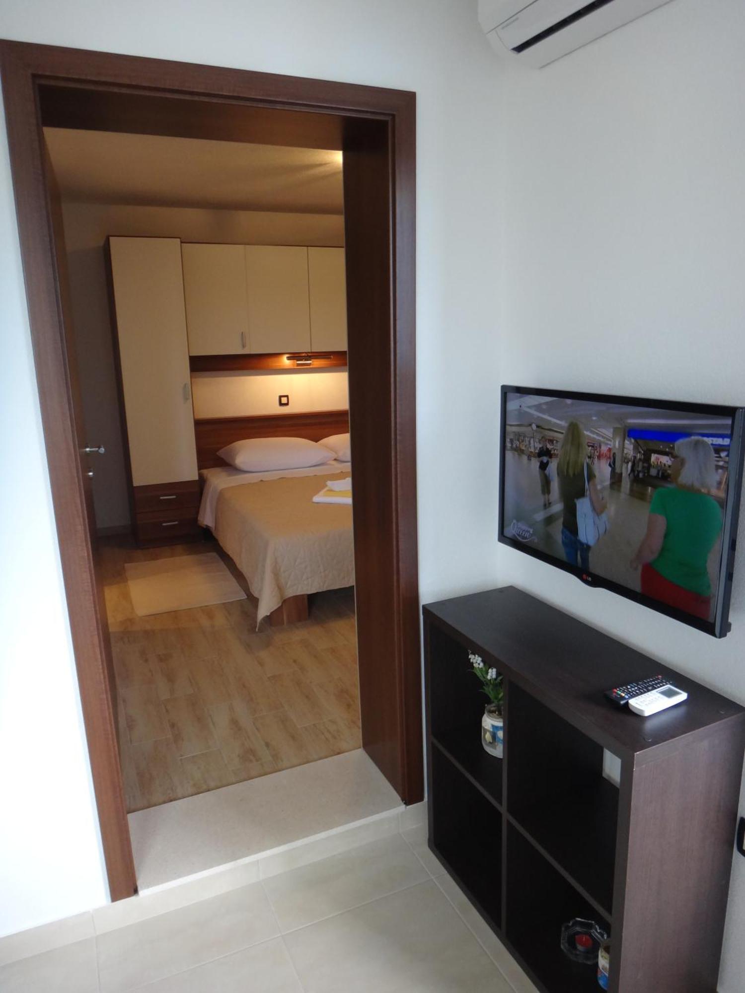 Apartments Selina Vinišće Стая снимка