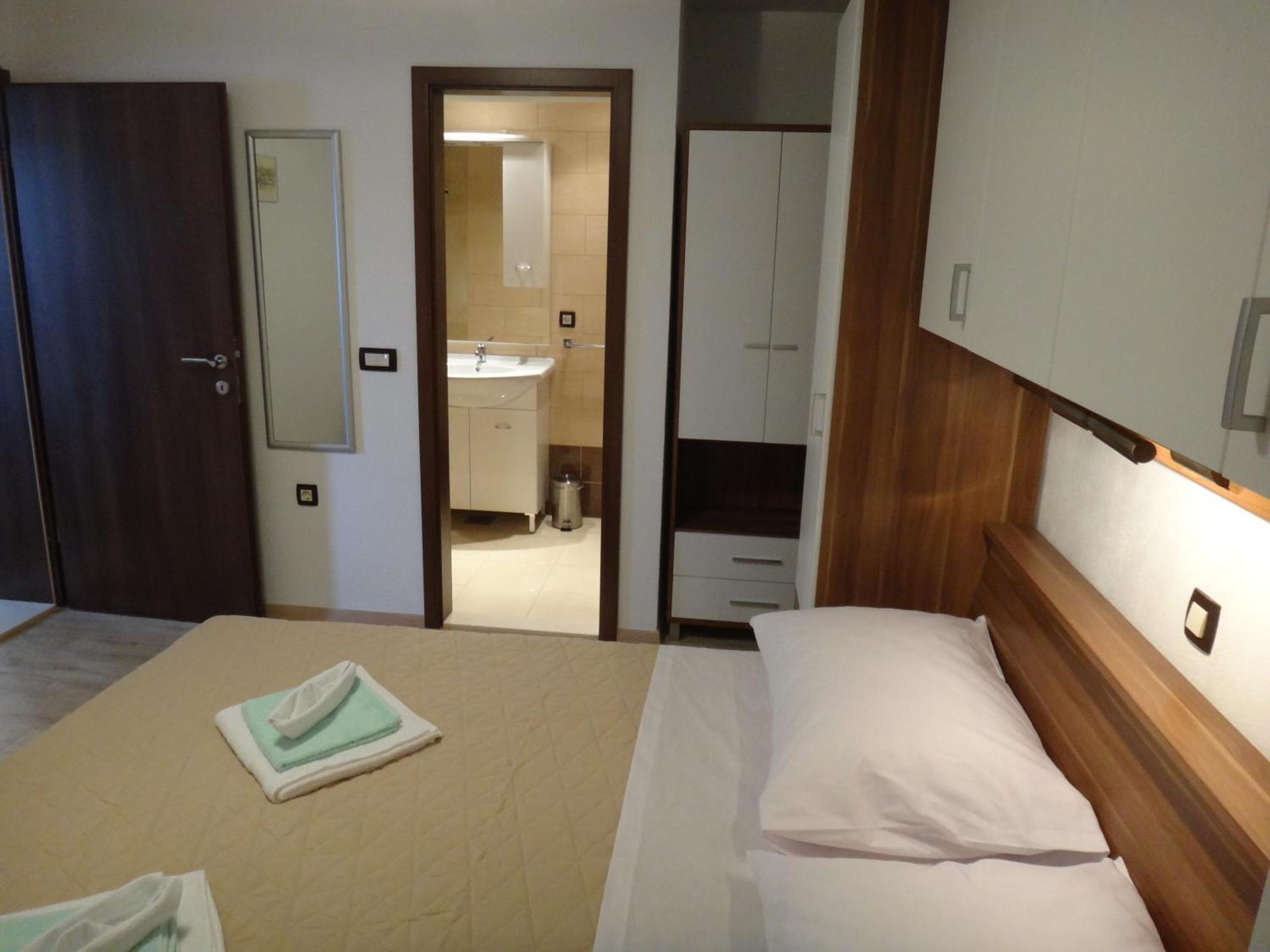 Apartments Selina Vinišće Стая снимка