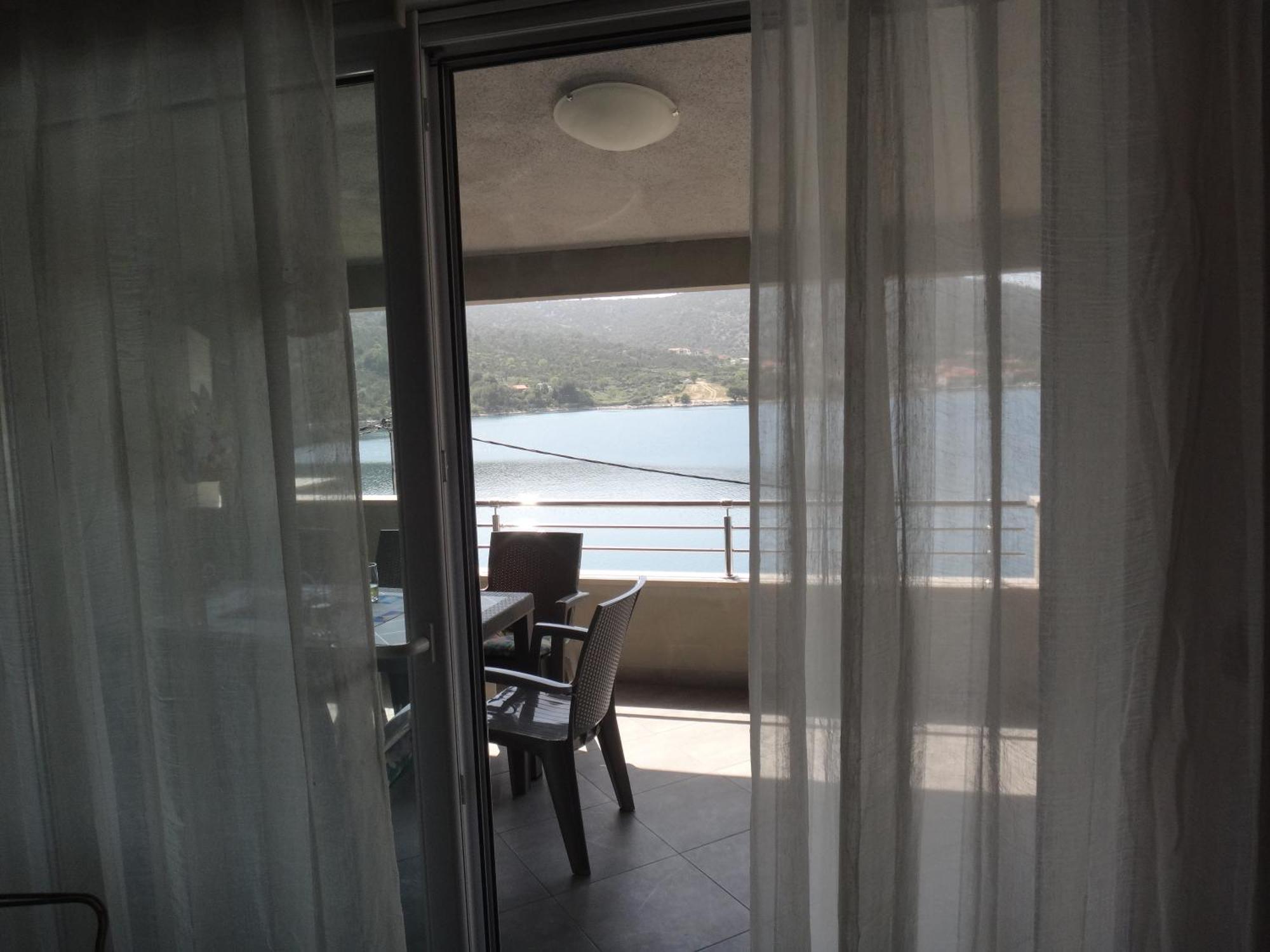 Apartments Selina Vinišće Стая снимка