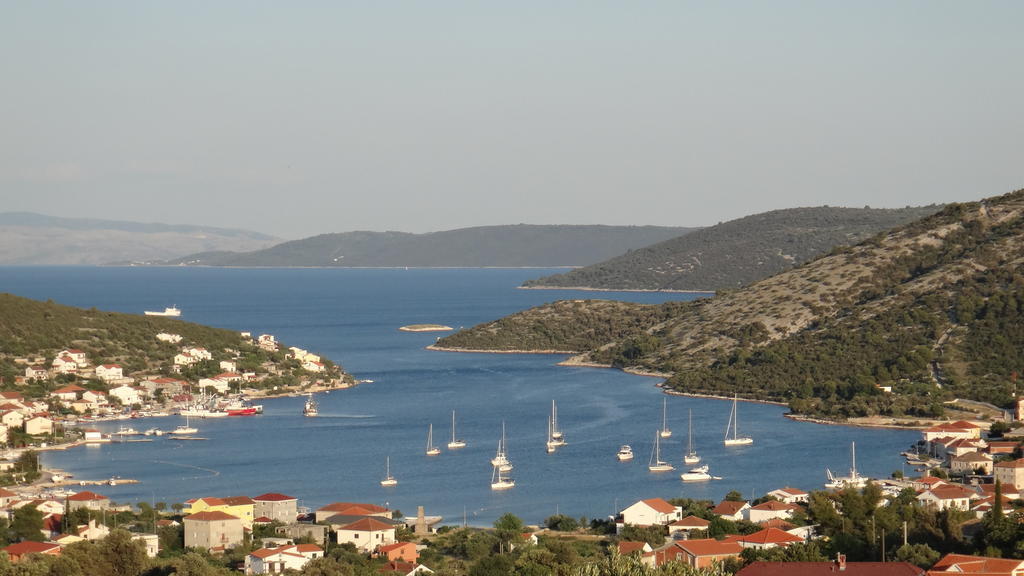 Apartments Selina Vinišće Екстериор снимка