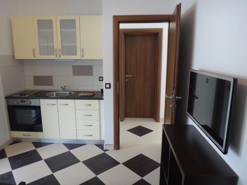 Apartments Selina Vinišće Стая снимка