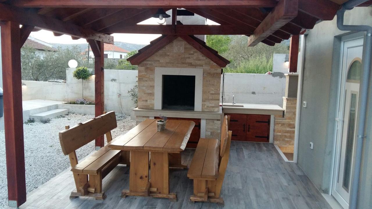 Apartments Selina Vinišće Екстериор снимка